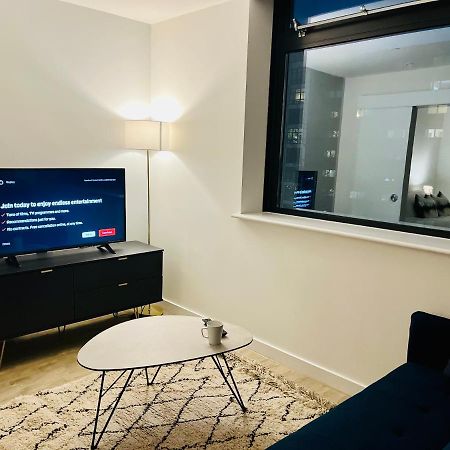 Brand New Modern 1 Bed Apartment Near Old Trafford Stadium Manchester Dış mekan fotoğraf