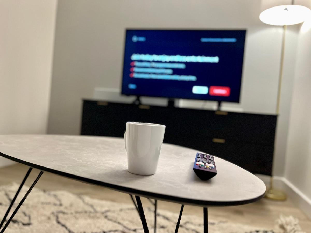 Brand New Modern 1 Bed Apartment Near Old Trafford Stadium Manchester Dış mekan fotoğraf