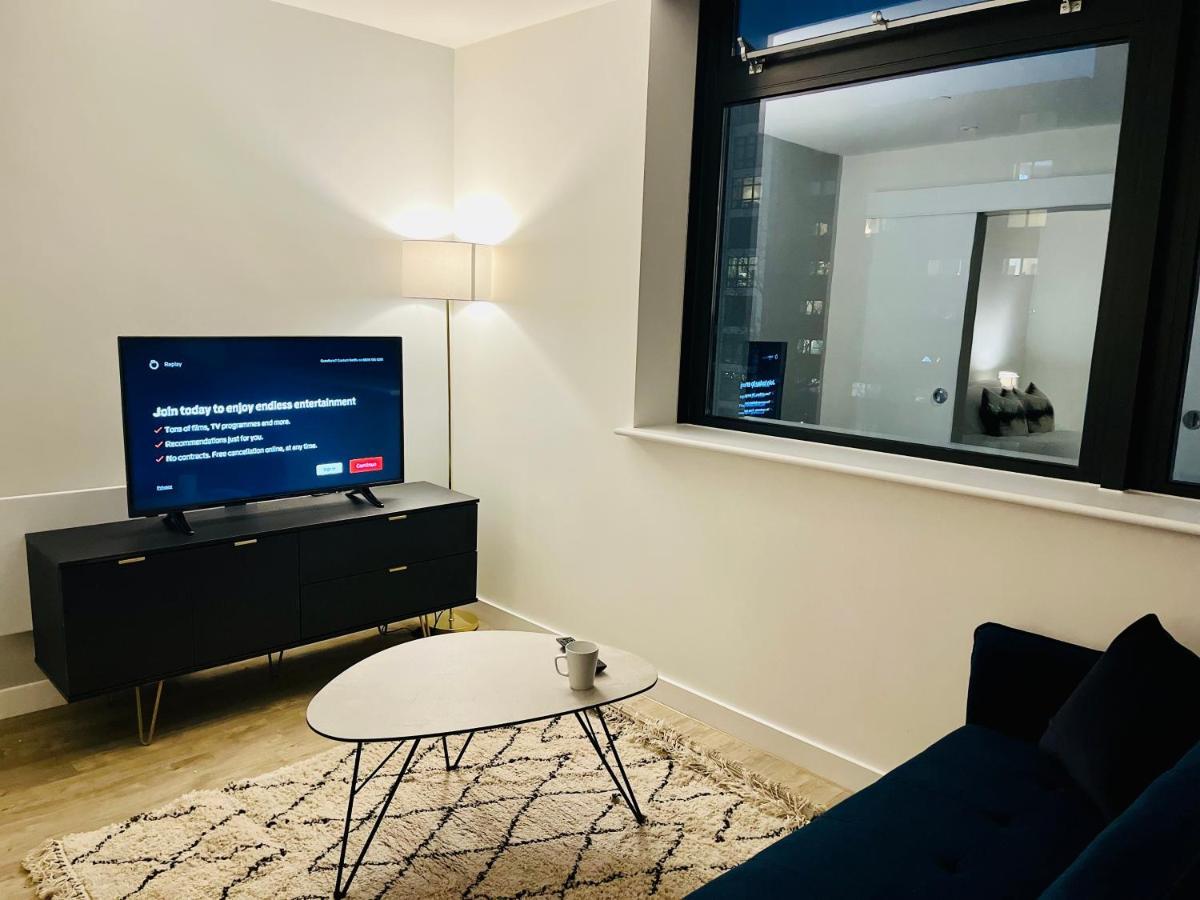 Brand New Modern 1 Bed Apartment Near Old Trafford Stadium Manchester Dış mekan fotoğraf