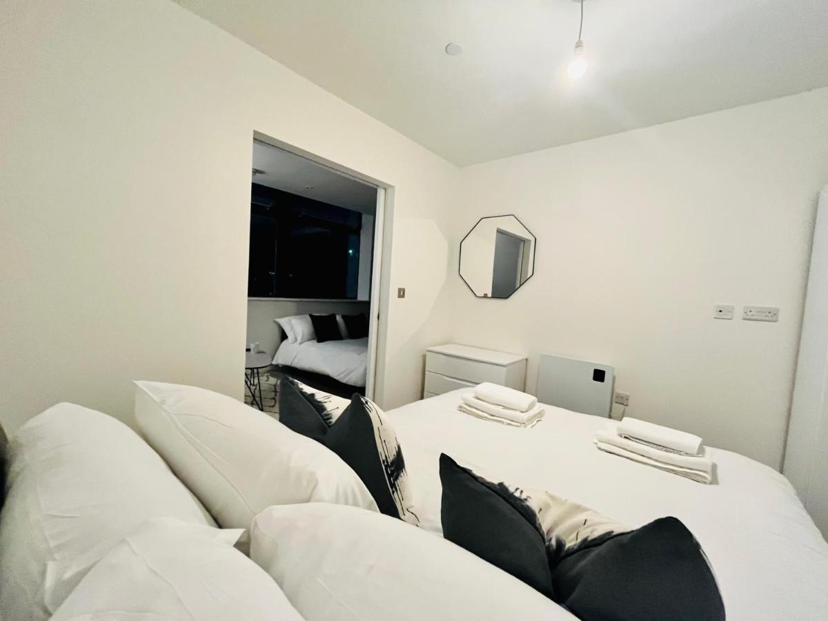 Brand New Modern 1 Bed Apartment Near Old Trafford Stadium Manchester Dış mekan fotoğraf