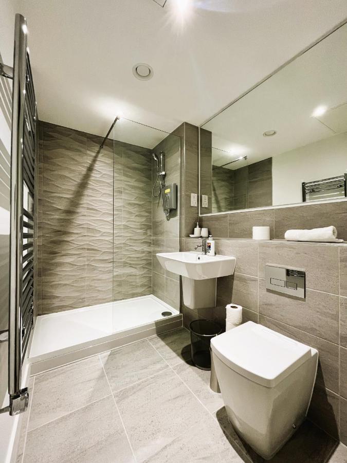 Brand New Modern 1 Bed Apartment Near Old Trafford Stadium Manchester Dış mekan fotoğraf