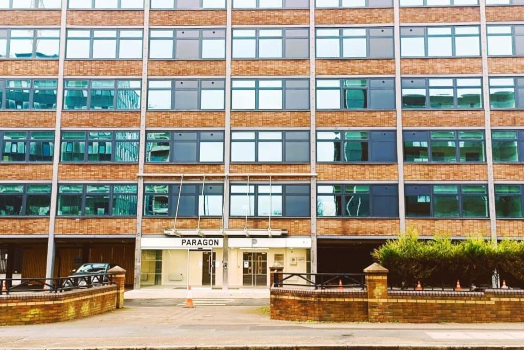 Brand New Modern 1 Bed Apartment Near Old Trafford Stadium Manchester Dış mekan fotoğraf